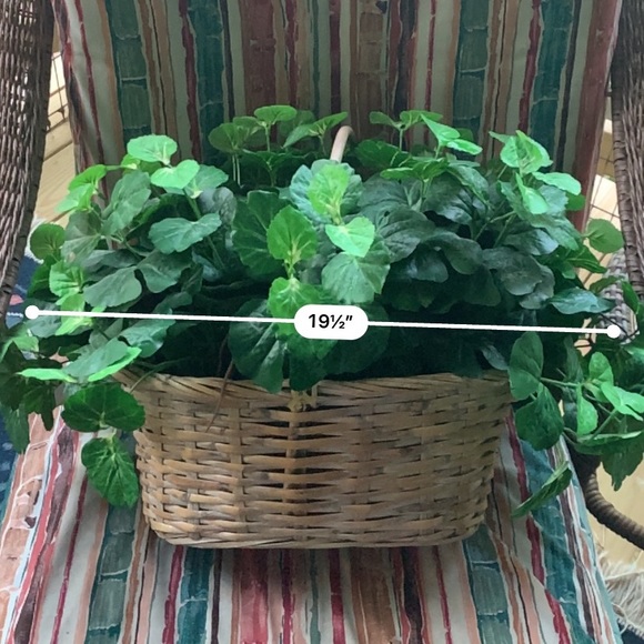 Large Fake Plant in a Trendy Shabby Chic Basket - Picture 4 of 4